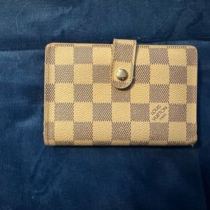 Louis Vuitton Damier Azur French kiss wallet